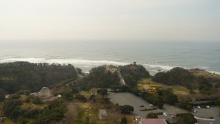 広々した海べりの公園