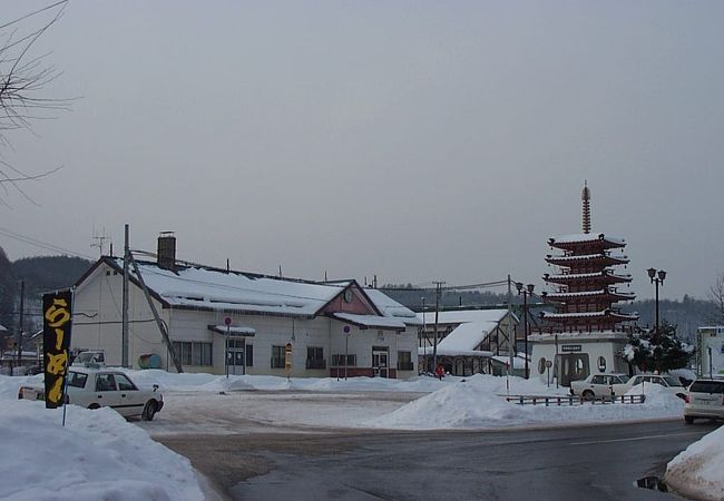 古めかしい駅