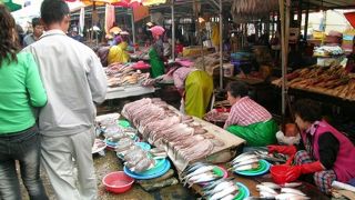 新鮮な魚介類が豊富
