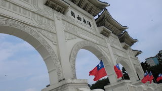 天安門広場のよう