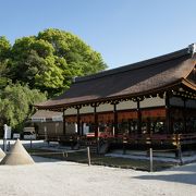 一目見ただけでもけっこうインパクトがあるので、上賀茂神社のシンボルともいえると思います