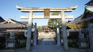 陰陽道の霊力を持っていたという安倍晴明を祀る神社