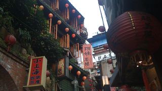 「千と千尋の神隠し」にタイムスリップしたようなどこか懐かしい景観