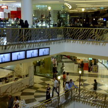 店内はこんな感じです