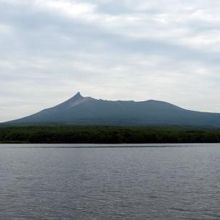 大沼からの駒ケ岳