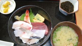 安く気軽に新鮮な魚が食べられる