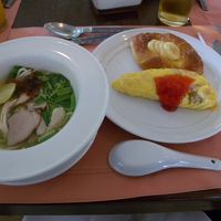 朝食ビュッフェ　フォーがおいしいです