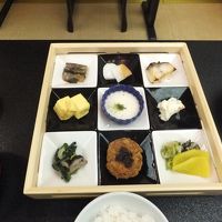 朝ごはん！盛り付けがきれい〜