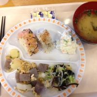 無料朝食バイキング。