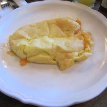 チーズオムレツです