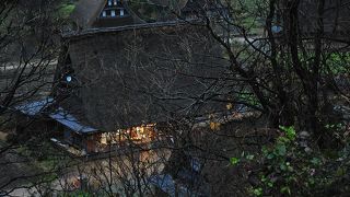 富山県側の集落、暮れなずむ集落