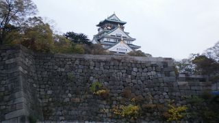 大阪城を見ながら・・・