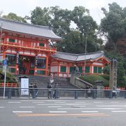 全国の八坂神社の総本社です。