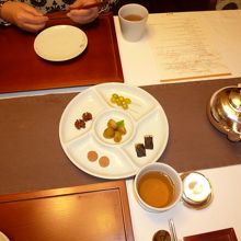 写真は皆前回の分です。これは前菜。