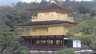 有名な金閣寺です。
