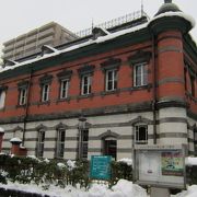 元銀行の建物