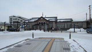 小さい駅ですが駅そばが美味しいそうでした