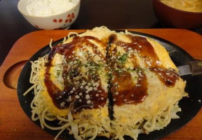 赤羽橋の広島風お好み焼きの店