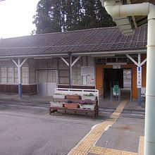 末続駅