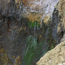 別名「乙女の涙」のフレペの滝