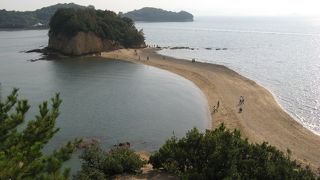 大切な人と手をつないで渡り、願いを叶えてもらいましょう！