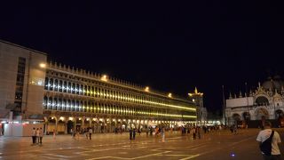 世界一美しい広場