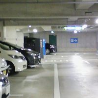 地下7階建ての駐車場