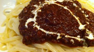 地下鉄大手町駅から、地下道を通ってこのビルへ。角にあるからすぐわかる！