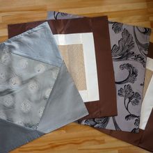 ４階・民芸品店で購入したクッションカバー(4枚　30万ドン）