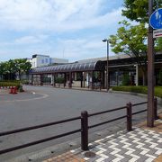 鶴岡駅 --- 山形県の日本海側の町「鶴岡」の中心駅です。