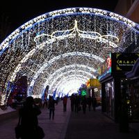 不夜城　横の電飾通路