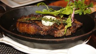 滞在中一度はこちらのディナーを！