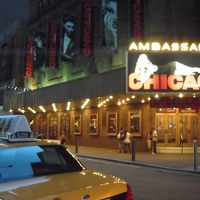 少し歩けばブロードウェイです