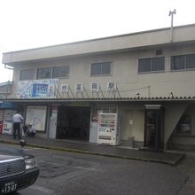 上州富岡駅の駅舎です