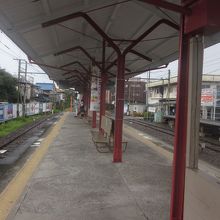 上州富岡駅のホームです。