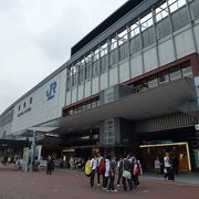 岡山駅 --- 非常に大きい駅で利便性が高いです！