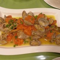 二人で一皿，酒飲んでいたらとても足りない