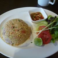 あつあつのカオ・パットです。とてもおいしかった。