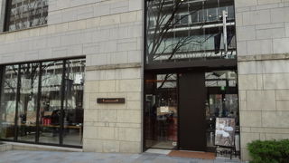 かつては行列の出来るショコラティエでした。