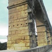 アーチがすてきなローマの水道橋
