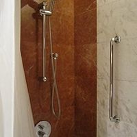 バスタブにシャワーが付いているタイプ