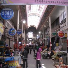 市場の風景です。