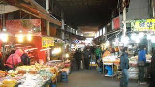 庶民の市場、見たるだけで楽しい！！