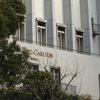 荘厳な雰囲気のホテル