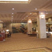 広々としたフロント