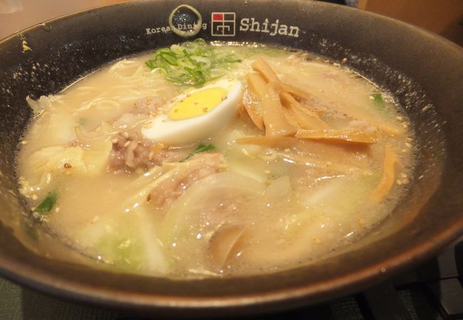 牛骨スープのソルロンラーメンを初体験
