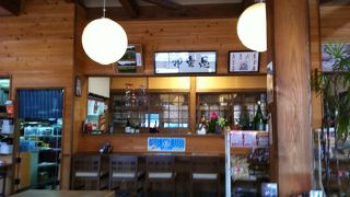 県道沿いにある蕎麦屋さん