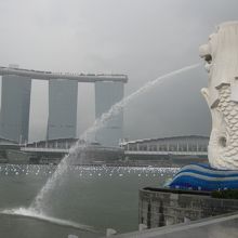 マリーナ・ベイ・サンズと一緒に一枚！