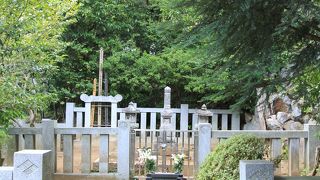 武田晴信室三条氏墓