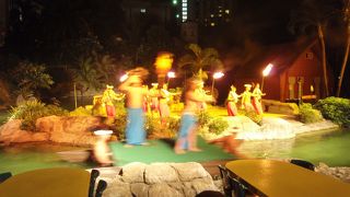 アンフィシアターでのポリネシアン・ディナーショー